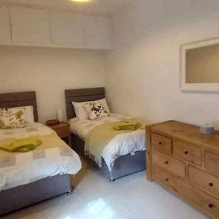 Peak District - 1 Harrow Cottage - Great Longstone エクステリア 写真