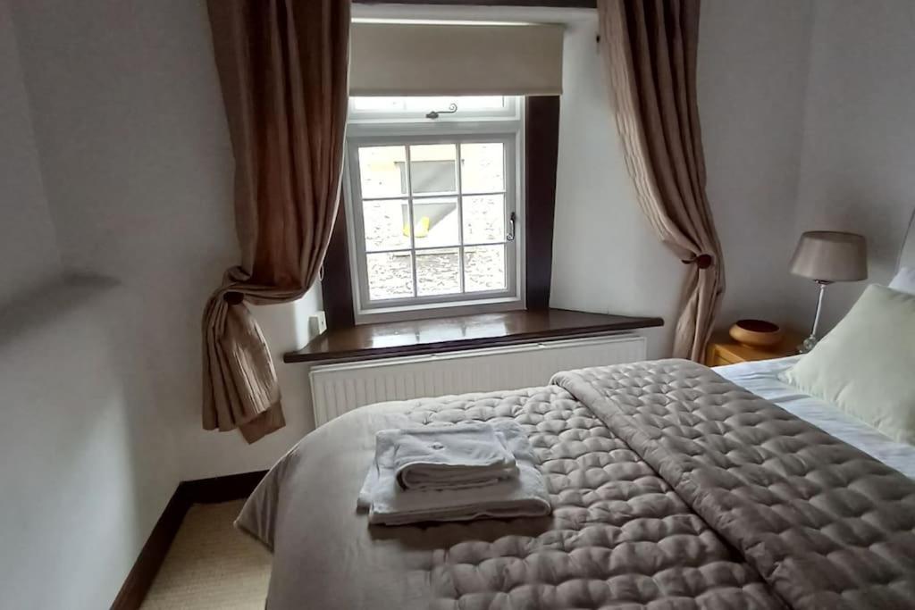 Peak District - 1 Harrow Cottage - Great Longstone エクステリア 写真